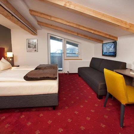 Hotel Bruno Fügen Eksteriør bilde