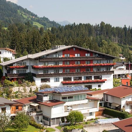 Hotel Bruno Fügen Eksteriør bilde