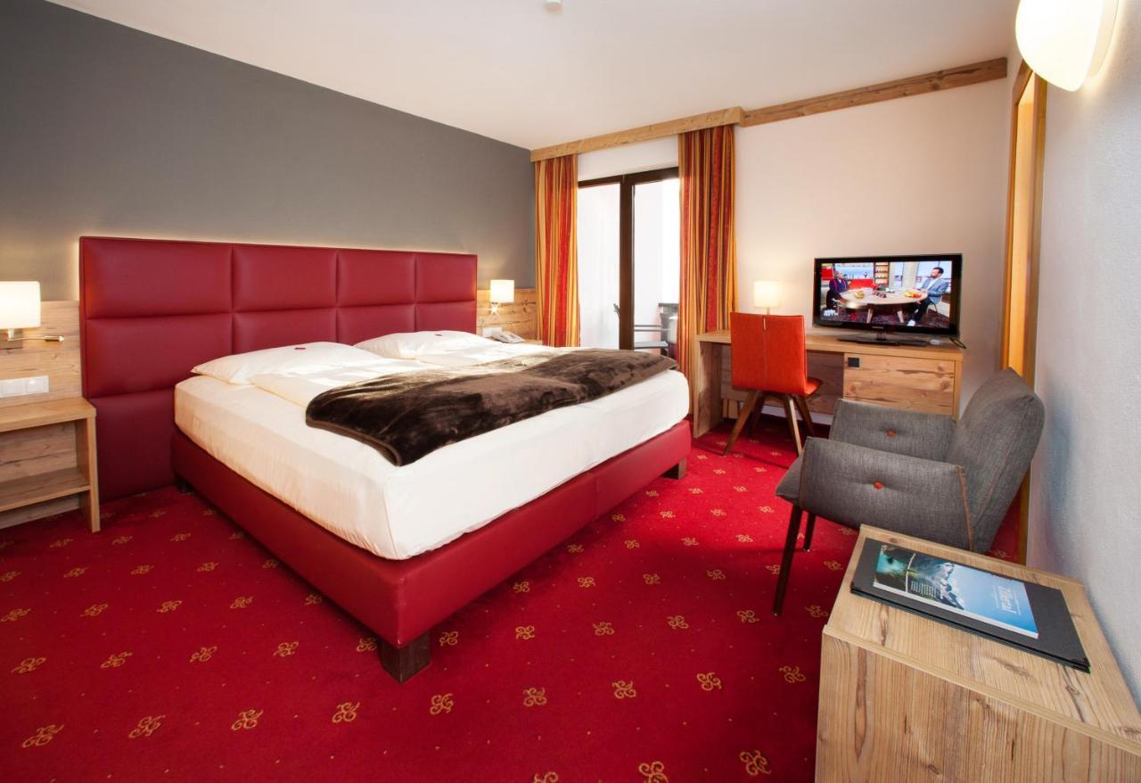 Hotel Bruno Fügen Eksteriør bilde
