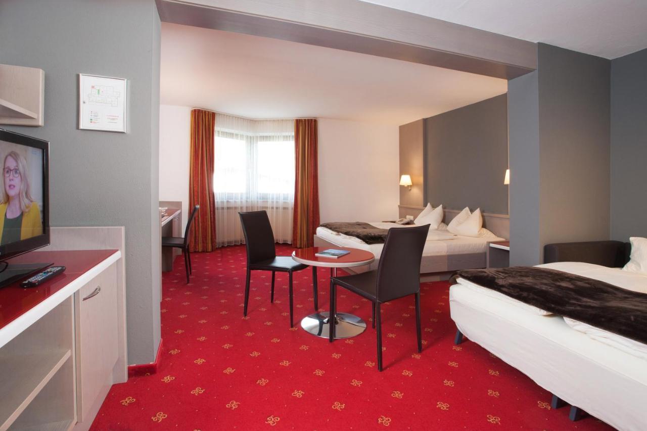Hotel Bruno Fügen Eksteriør bilde