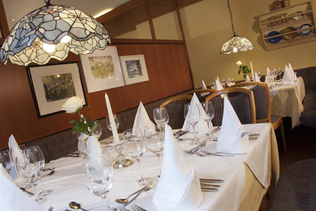 Hotel Bruno Fügen Eksteriør bilde