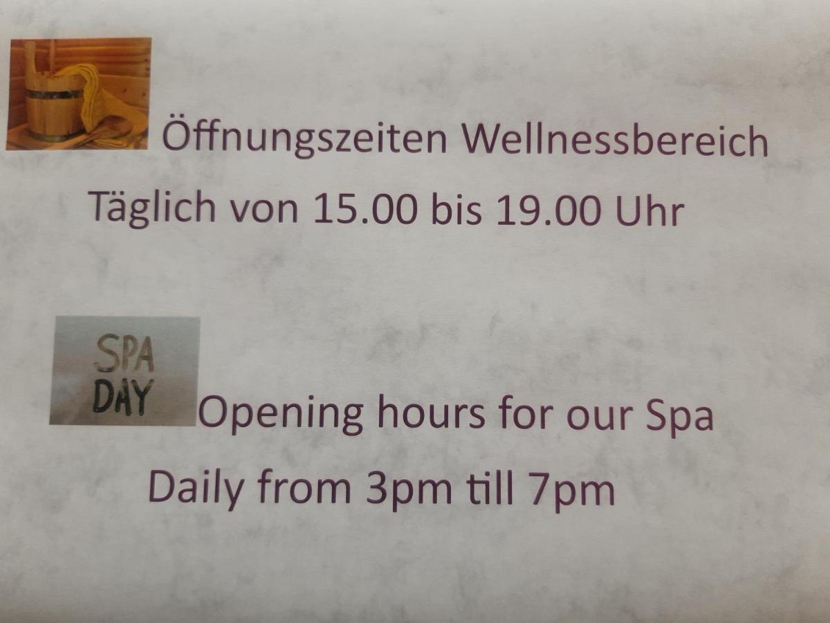 Hotel Bruno Fügen Eksteriør bilde