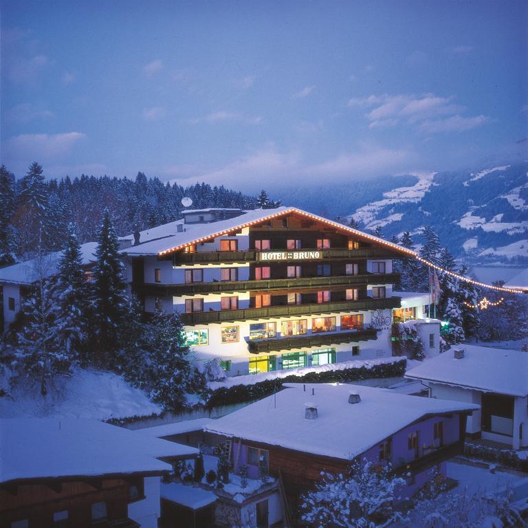Hotel Bruno Fügen Eksteriør bilde
