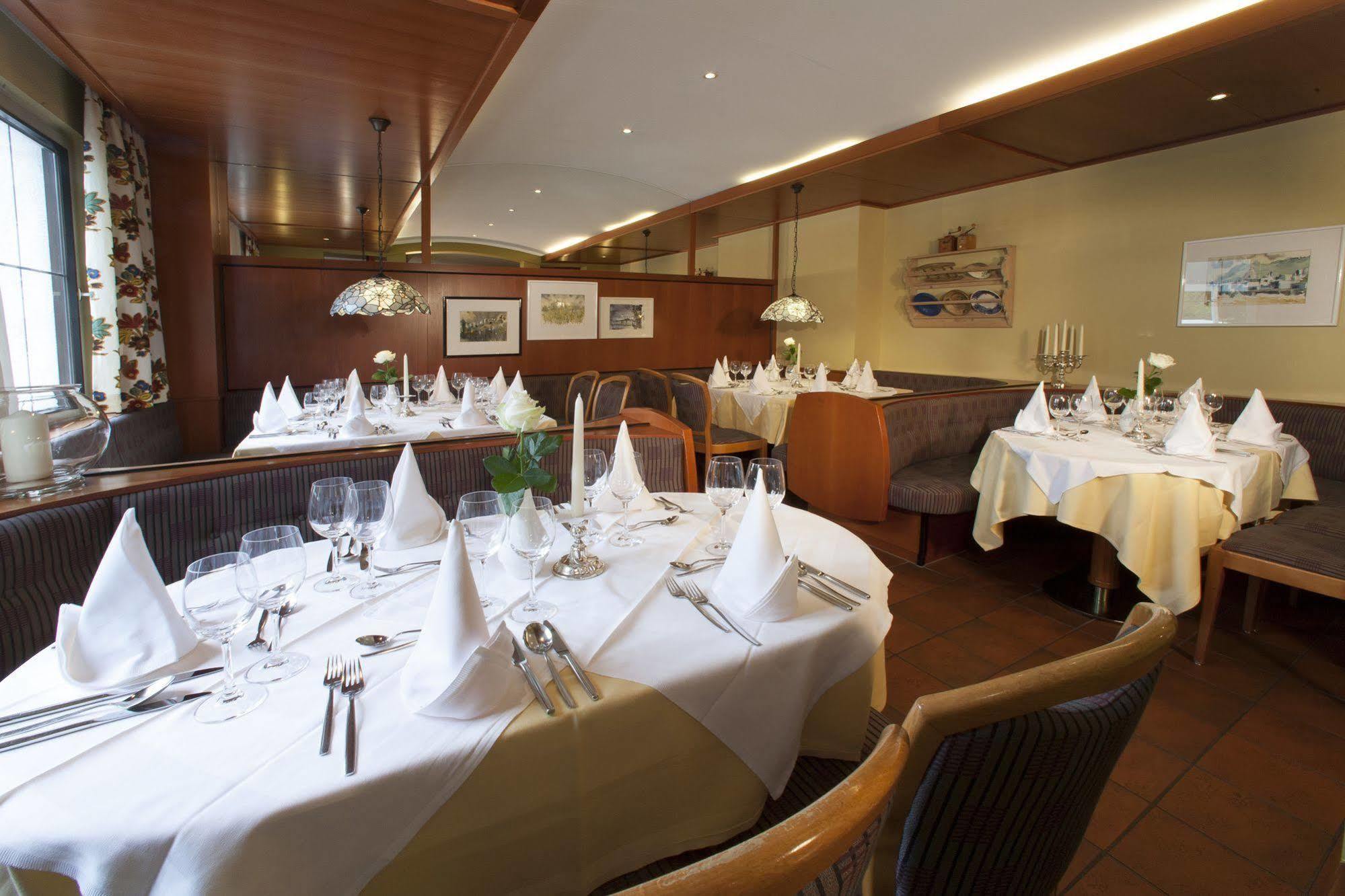 Hotel Bruno Fügen Eksteriør bilde