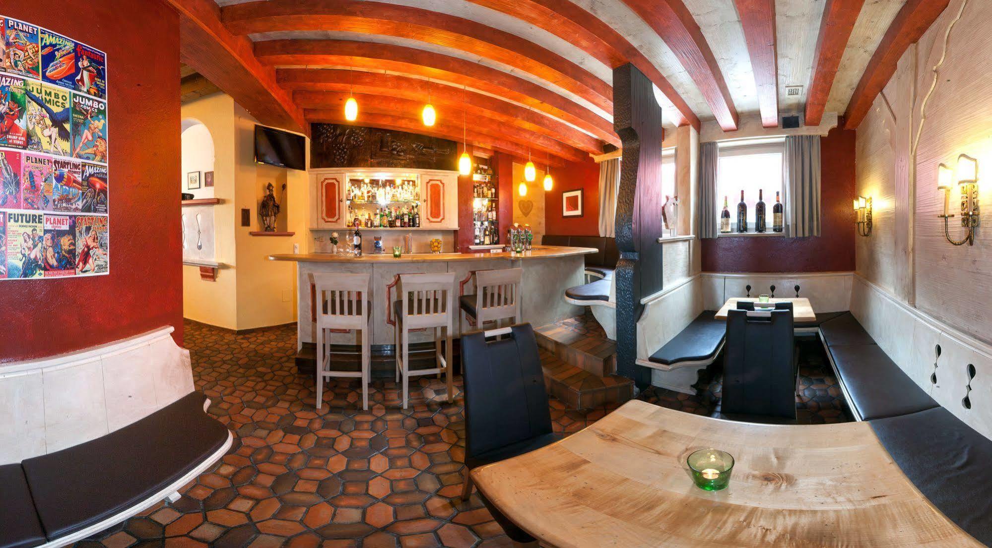 Hotel Bruno Fügen Eksteriør bilde