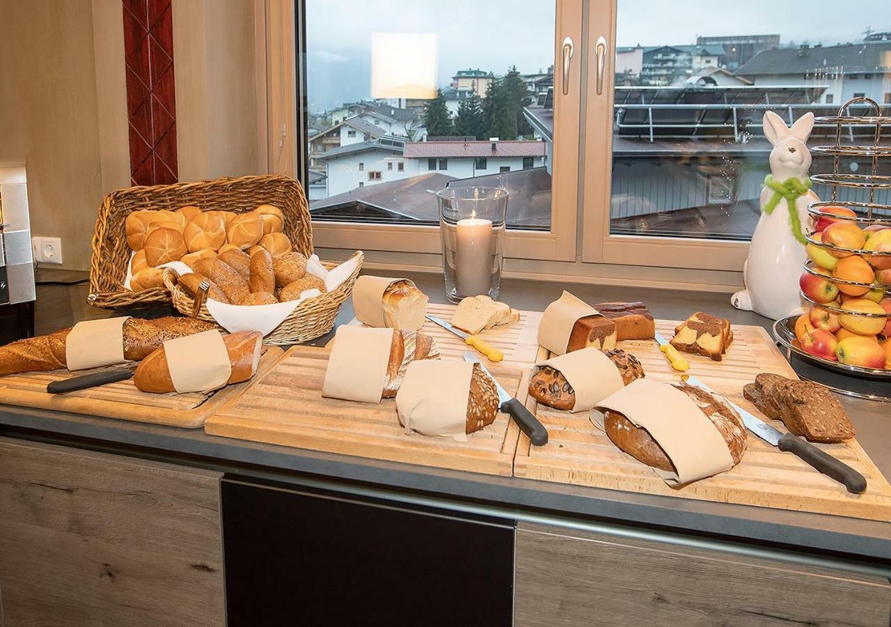 Hotel Bruno Fügen Eksteriør bilde